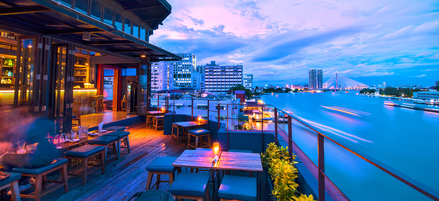ร้านอาหาร Rooftop ริมแม่น้ำเจ้าพระยา บรรยากาศดี
