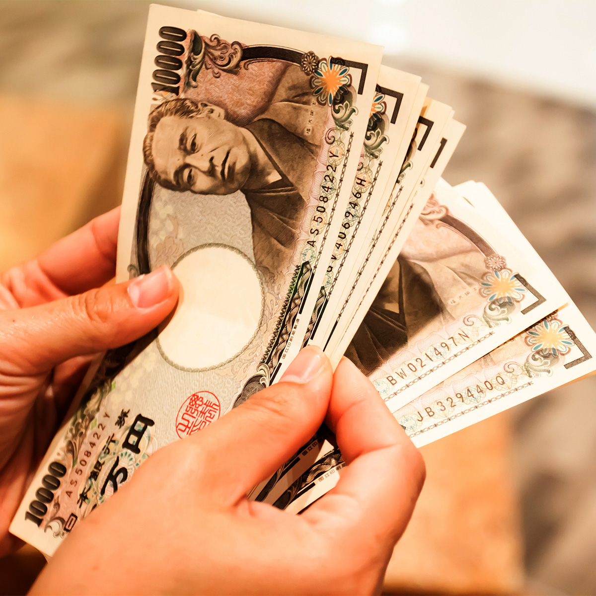เงินสดและบัตรเครดิตหนึ่งในเช็กลิสของไปญี่ปุ่นต้องเตรียมอะไรบ้าง