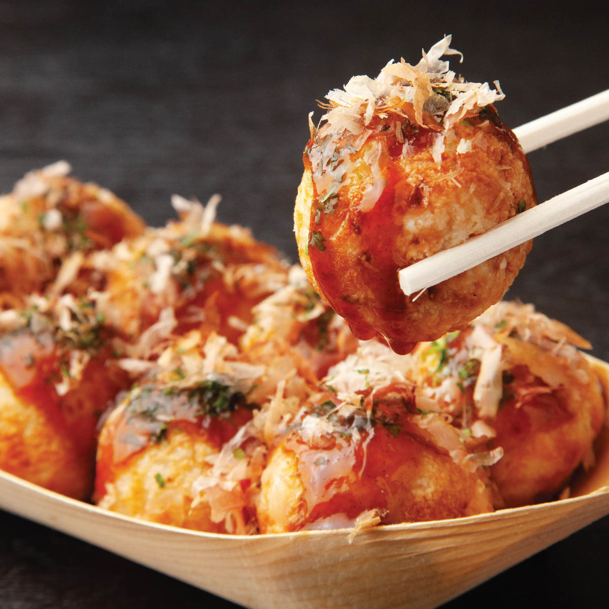 ทาโกะยากิ Takoyaki ของกินเล่นญี่ปุ่นขึ้นชื่อ